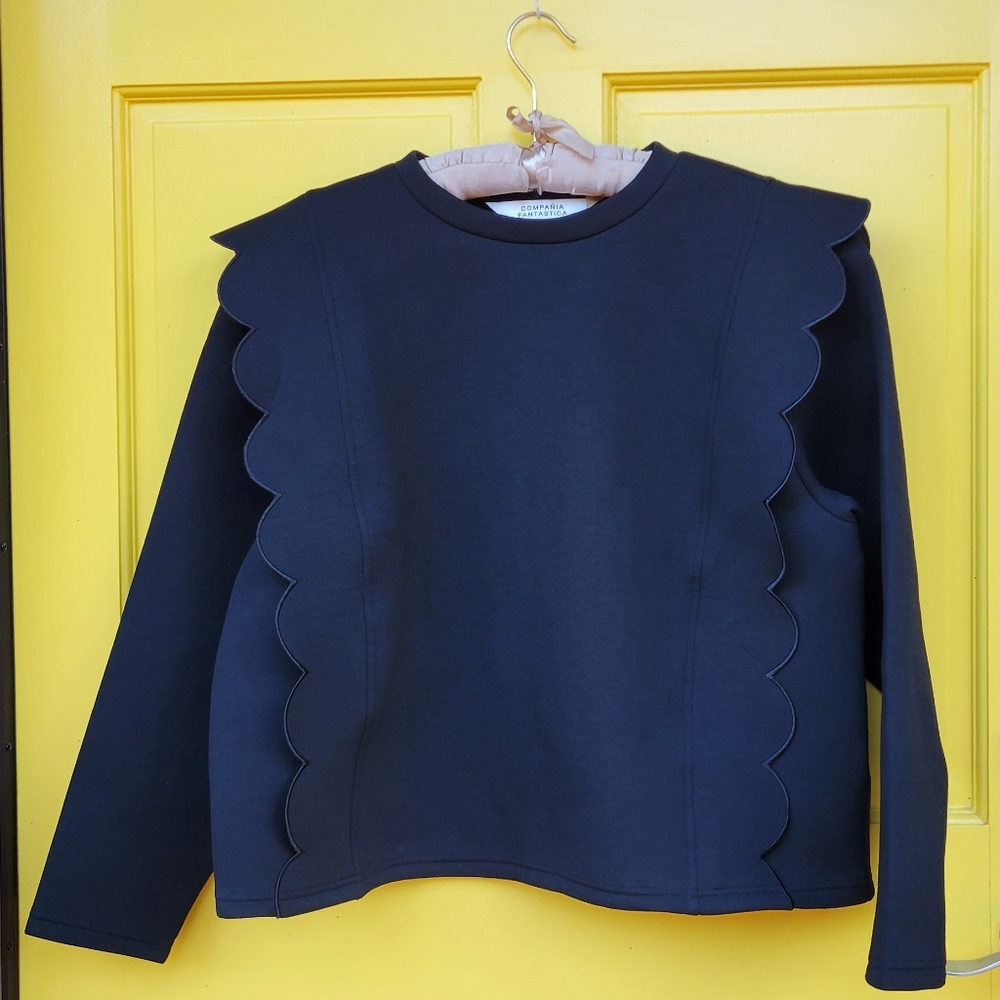 Compañia Fantastica Neoprene Scallop Hem Sweatshirt Black M